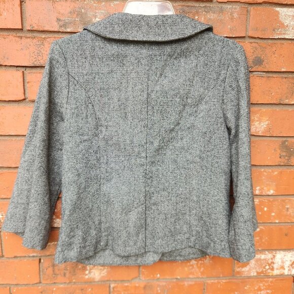 Gray Fibers Barbara Lesser Medium Cropped Jacket With 3/4 Sleeves Button Closure - Picture 2 of 6